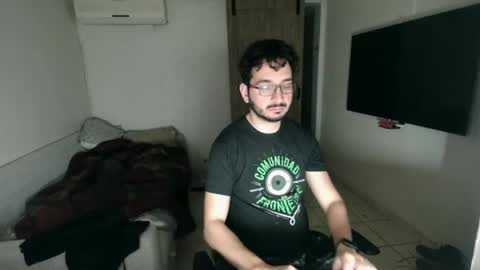 luis_flr online show from 02-14-25, 04:37