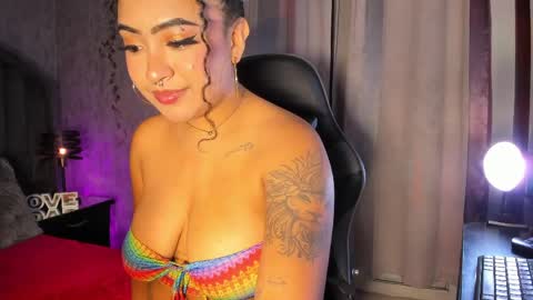Snapshot of luisa_cameron chatting on 03-31-26, 10:54 online show from 03-31-26, 10:54