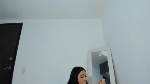   Luisa Fernanda  online show from 12-28-24, 03:04