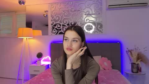 LuisaClover online show from 01-14-26, 02:01