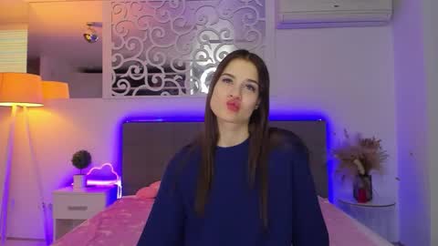 LuisaClover online show from 02-15-26, 01:20
