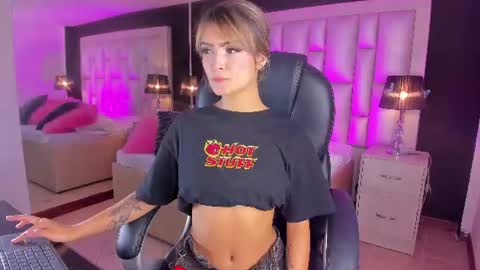 Luisa  online show from 06-29-26, 03:23