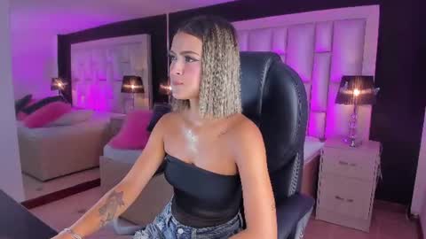 Luisa  online show from 07-02-26, 04:02