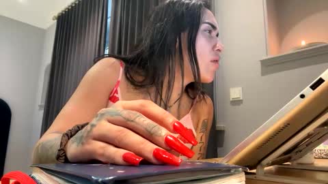 Luisa Monsters online show from 10-21-25, 09:54