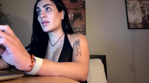 Luisa Monsters online show from 11-02-25, 05:59
