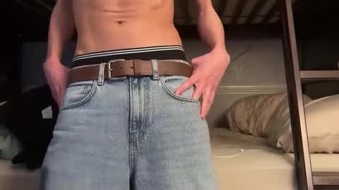 Snapshot of luisapolonio chatting on 02-10-25, 01:35 Luis online show from 02-10-25, 01:35