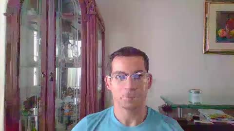 Luis online show from 10-15-25, 05:46