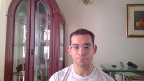 Luis online show from 10-17-25, 03:25