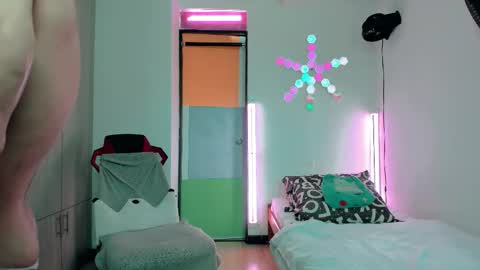 Snapshot of luisfernikesportboy chatting on 01-16-26, 04:22 Luis Fer PVT IS OPEN online show from 01-16-26, 04:22