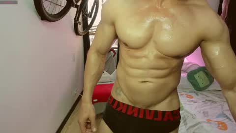 Snapshot of luisfernikesportboy chatting on 04-05-26, 05:54 Luis Fer PVT IS OPEN online show from 04-05-26, 05:54