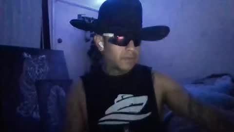 Snapshot of luisjg24hrs chatting on 04-20-26, 08:28 luisjg24hrs online show from 04-20-26, 08:28