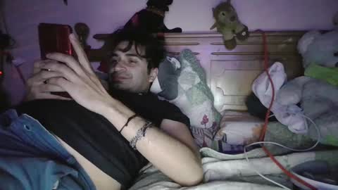 Snapshot of luismiastarot chatting on 10-01-25, 04:07 luismiastarot online show from 10-01-25, 04:07