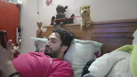 Snapshot of luismiastarot chatting on 10-15-25, 02:44 luismiastarot online show from 10-15-25, 02:44