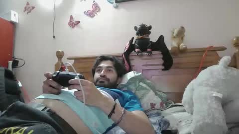 Snapshot of luismiastarot chatting on 10-20-25, 03:18 luismiastarot online show from 10-20-25, 03:18