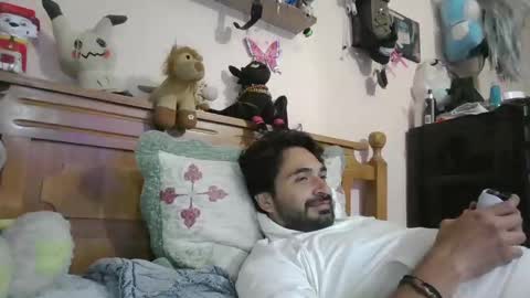 Snapshot of luismiastarot chatting on 11-04-25, 02:10 luismiastarot online show from 11-04-25, 02:10