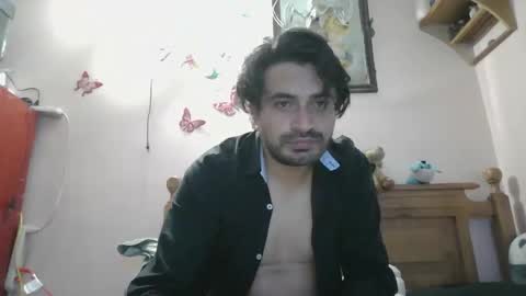 Snapshot of luismiastarot chatting on 12-04-25, 02:21 luismiastarot online show from 12-04-25, 02:21