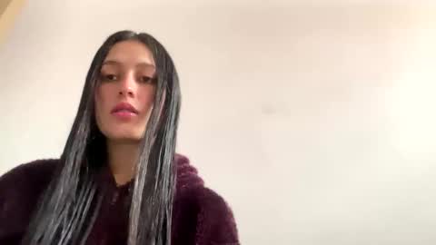 Luissa online show from 09-19-25, 04:51