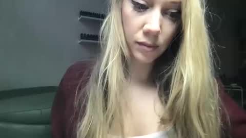 luiva13 online show from 01-27-25, 08:51