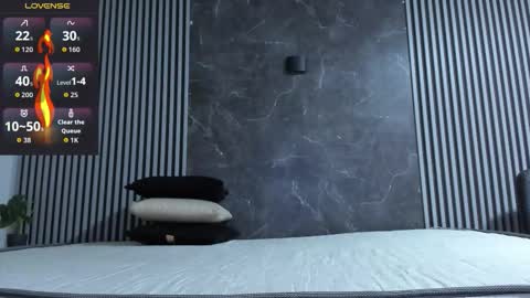 Snapshot of luixdust1 chatting on 09-19-25, 04:14 luixdust1 online show from 09-19-25, 04:14