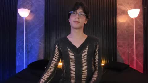 Snapshot of luixdust1 chatting on 11-19-25, 06:02 luixdust1 online show from 11-19-25, 06:02