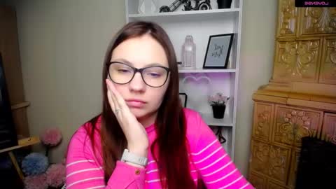 Snapshot of luizaheems_ chatting on 12-15-25, 05:44 Luiza online show from 12-15-25, 05:44