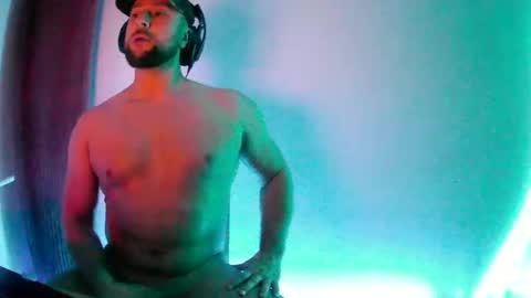 Snapshot of luk_me chatting on 12-06-24, 02:35 luk_me online show from 12-06-24, 02:35