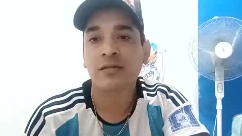 Snapshot of lukaqac chatting on 11-15-25, 10:26 Lukapijagorda online show from 11-15-25, 10:26