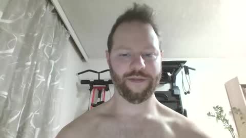 Snapshot of luke91_t chatting on 05-03-26, 02:28 luke91_t online show from 05-03-26, 02:28
