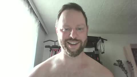 Snapshot of luke91_t chatting on 05-06-26, 01:49 luke91_t online show from 05-06-26, 01:49