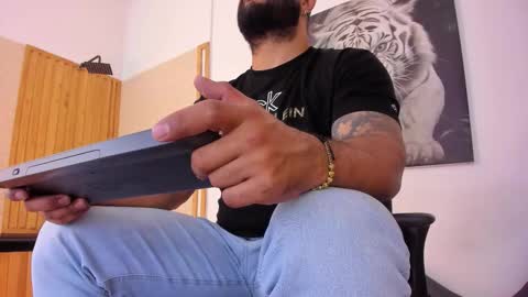 LUKE online show from 10-22-25, 11:21