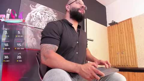 LUKE online show from 12-19-25, 11:50