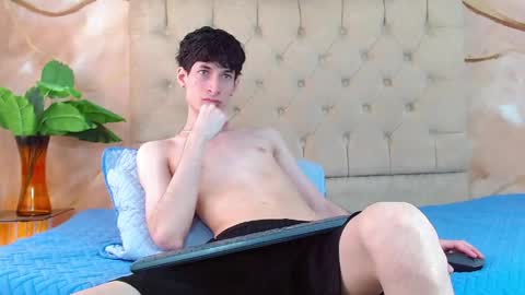 Snapshot of luke_carter chatting on 06-02-26, 01:35 luke_carter online show from 06-02-26, 01:35