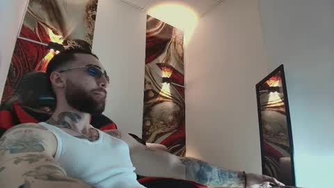 LUKE online show from 12-15-25, 01:37