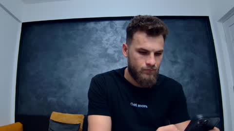 Snapshot of luke_eddison chatting on 01-26-25, 07:09 Luke online show from 01-26-25, 07:09