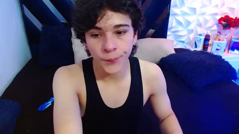 Snapshot of luke_howland chatting on 12-12-24, 01:28 Luke online show from 12-12-24, 01:28