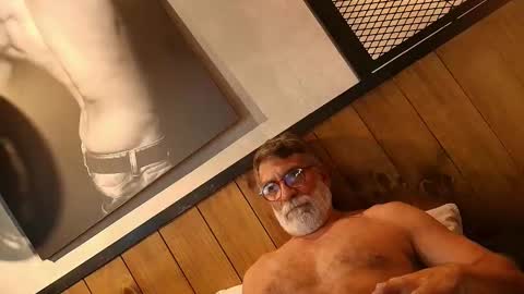 Luke Crews online show from 01-28-25, 02:32