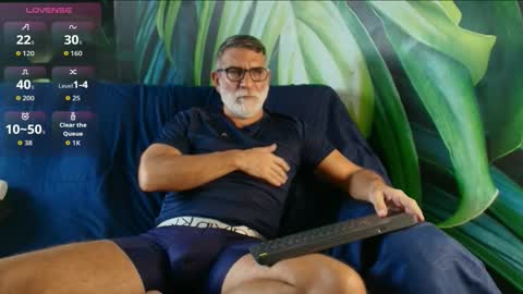 Luke Crews online show from 02-12-26, 06:03