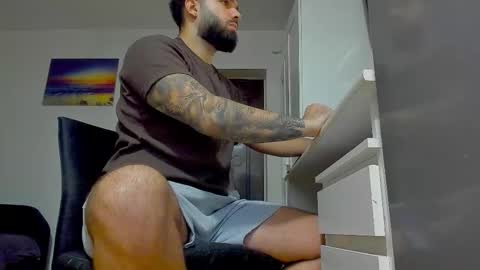 Luke online show from 11-28-25, 01:47