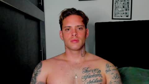 Snapshot of lukeglanton17 chatting on 01-25-25, 01:32 Luke online show from 01-25-25, 01:32