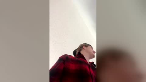 Snapshot of lukeshaft chatting on 04-11-26, 05:28 lukeshaft online show from 04-11-26, 05:28