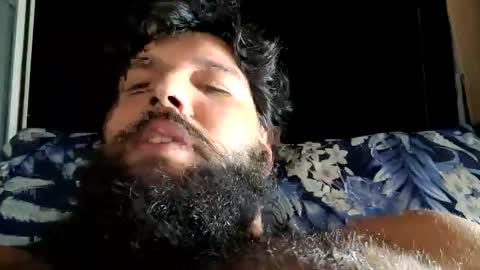 Snapshot of luksmen1 chatting on 11-12-25, 01:17 lucifer online show from 11-12-25, 01:17