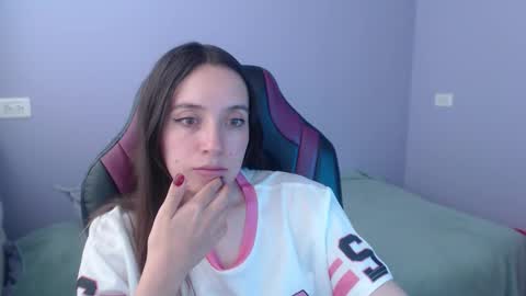 Snapshot of lula_05 chatting on 12-05-25, 04:36 Vicky online show from 12-05-25, 04:36