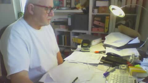 Snapshot of luley58 chatting on 02-10-26, 08:18 luley58 online show from 02-10-26, 08:18