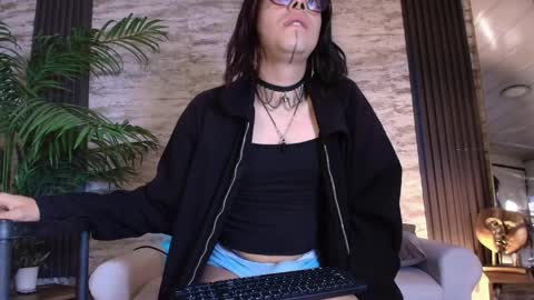 Cookie  online show from 04-04-26, 11:40