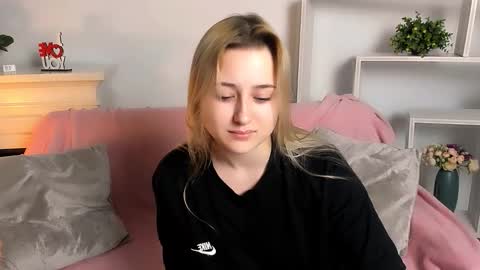 Lily online show from 03-20-26, 09:08