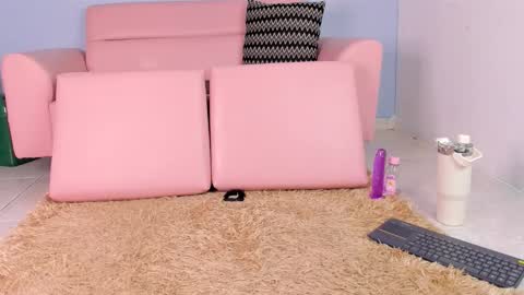 lulu__cute1 online show from 11-25-25, 09:15