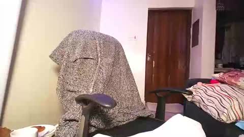 lulu_sparks1 online show from 06-05-26, 07:47