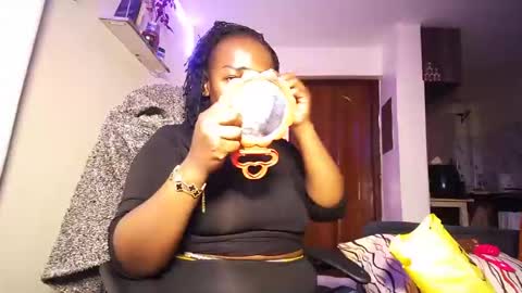 lulu_sparks1 online show from 07-19-26, 05:11