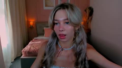 Alise online show from 05-24-26, 01:05