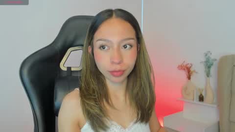 luluuberry online show from 11-23-25, 11:10